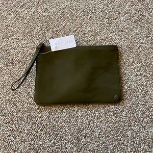 Athleta Everyday Clutch